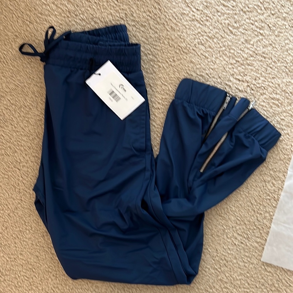 NWT ZYIA navy everywhere pants size Small